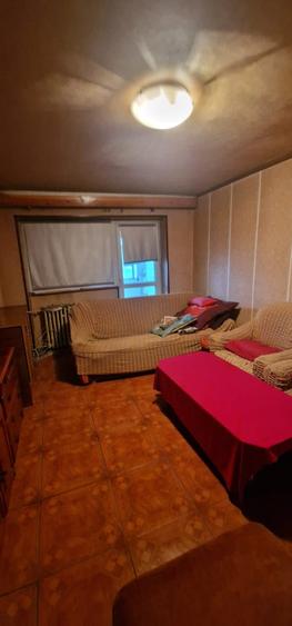 Apartament cu 3 camere decomandat în B-dul București