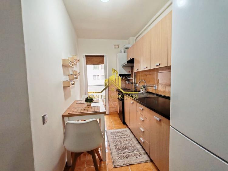 Apartament cu 2 camere semidecomandat, mobilat în Iris