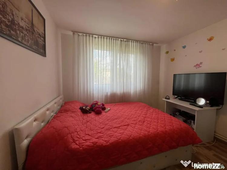 Casă cu 7 camere cu Teren 2354 Mp în Malu Mare