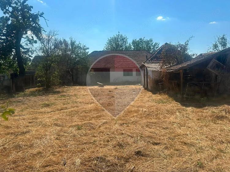 Casă cu 3 camere cu Teren 1151 Mp în Săldăbagiu Mic
