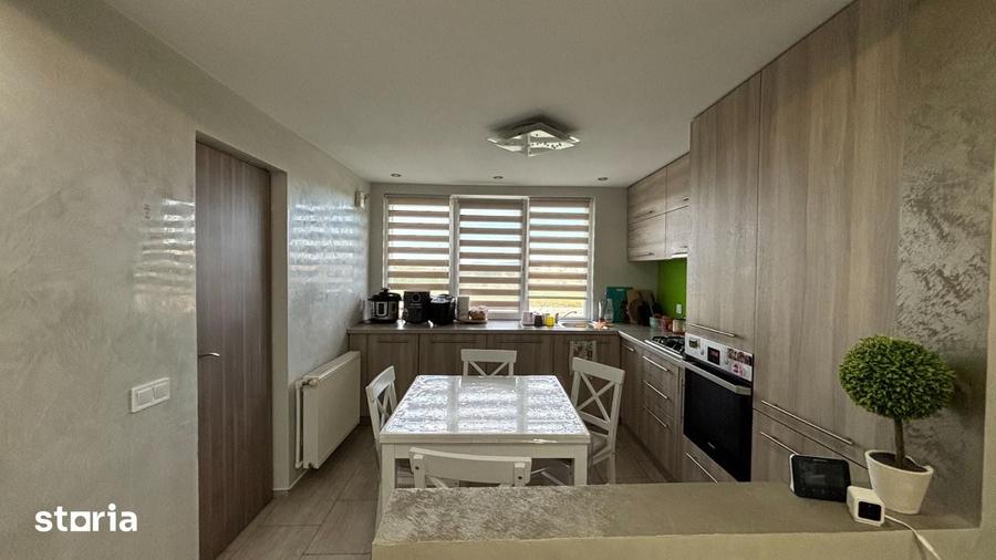 Vand casa spa?ioasa in Some?eni ideala pentru familie sau investi?ie - 14