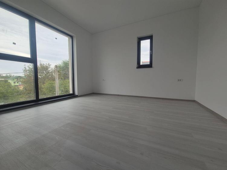 Casa 5 Camere,  Curte, Loc de Parcare,Terasa Circulabila - 15