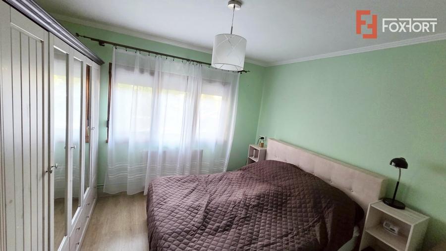 Apartament cu 3 camere decomandat, mobilat în Torontalului