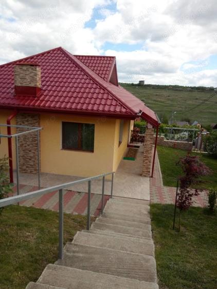 Casă cu 4 camere cu Teren 500 Mp în Breazu