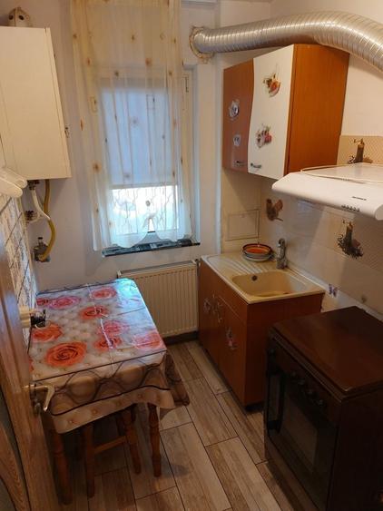 Apartament cu 2 camere nedecomandat în Central