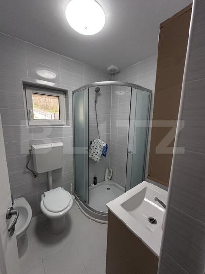 Casă individuală cu 3 camere cu Canalizare în Central