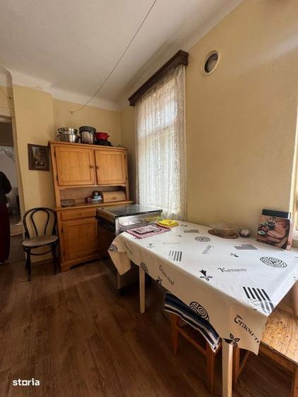 Casă cu 3 camere cu Canalizare în Ultracentral