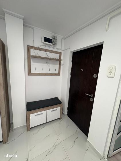 Apartament cu 2 camere decomandat în Podul de Fier