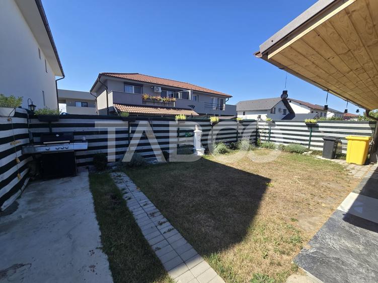 Duplex cu 5 camere cu Canalizare în Viile Sibiului