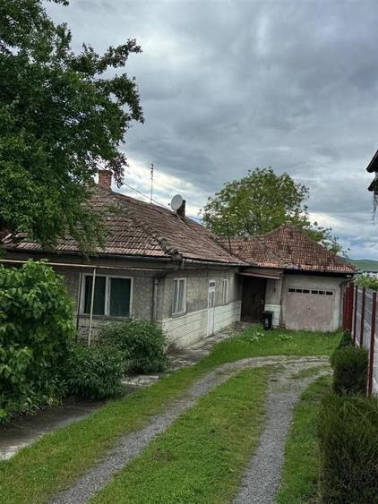 Casă individuală cu 2 camere semidecomandat cu Canalizare în Apahida