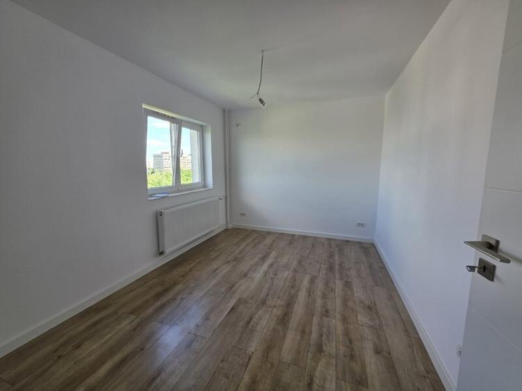 Apartament cu 2 camere decomandat în Titan — fotografia 1