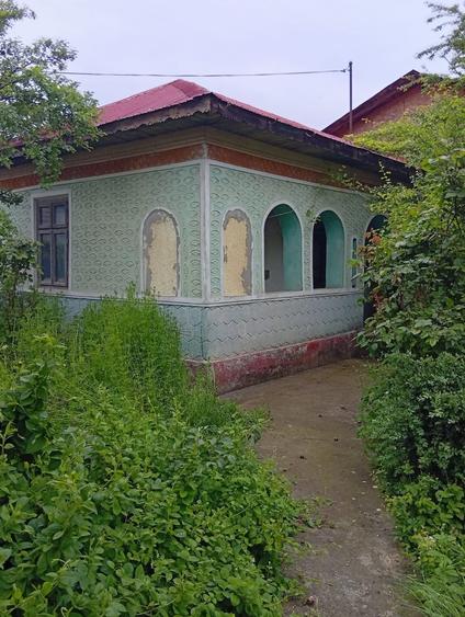 Casă cu 4 camere în Budișteni