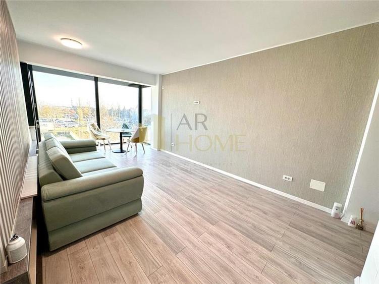 Apartament cu 3 camere decomandat, mobilat în 9 Mai