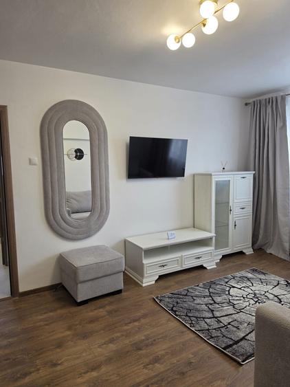 Apartament cu 2 camere în Centru Civic