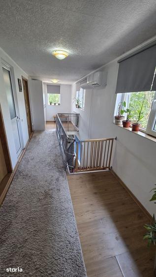 Casă cu 5 camere cu Teren 154 Mp în Central