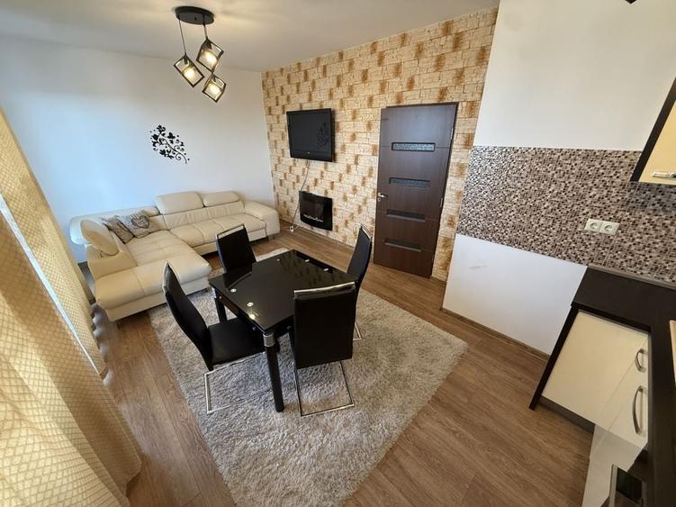 Apartament cu 2 camere decomandat în Central