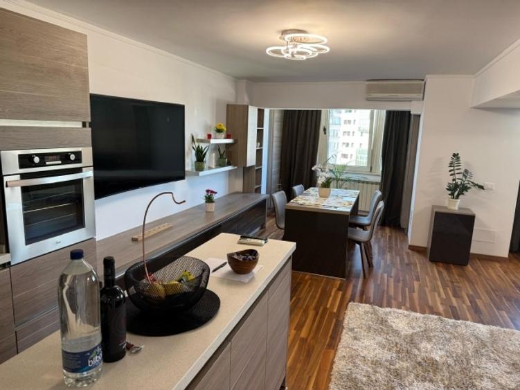 Apartament cu 2 camere semidecomandat, mobilat în P-ța Unirii