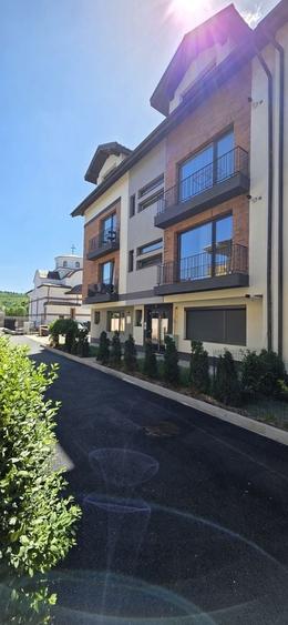 Apartament cu 2 camere semidecomandat în Florești