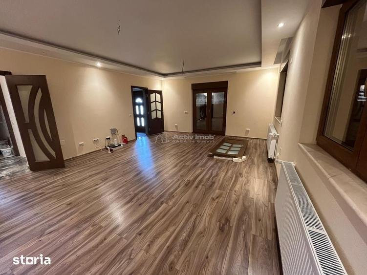 Casă cu 5 camere cu Teren 600 Mp în Central