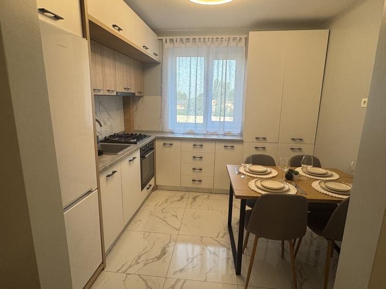 Apartament cu 2 camere decomandat în Exterior Vest