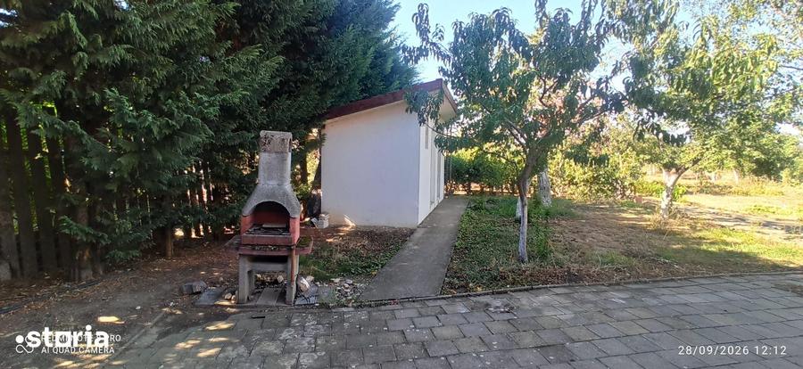 Casă cu 4 camere cu Teren 2259 Mp în Ghioroc