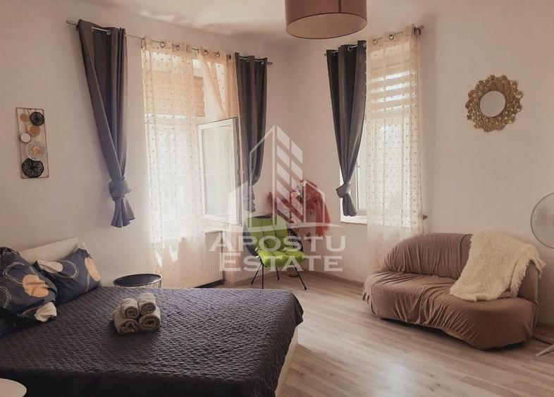 Apartament cu 5 camere decomandat, mobilat în Ultracentral