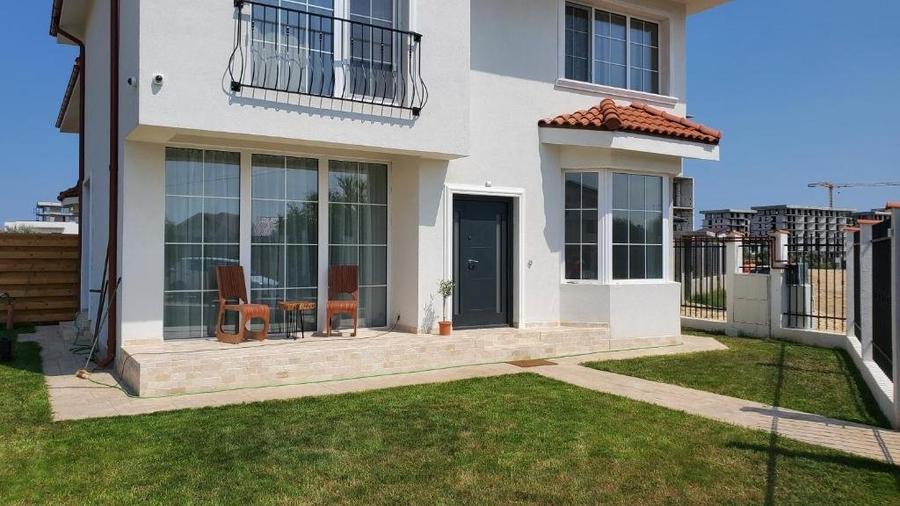 Casă individuală cu 4 camere cu Teren 250 Mp în Mamaia-Sat