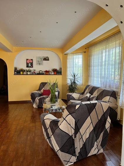 Casă cu 4 camere cu Teren 350 Mp în Goranu