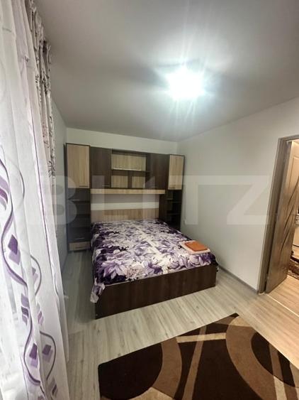 Apartament cu 3 camere semidecomandat, mobilat în Dacia