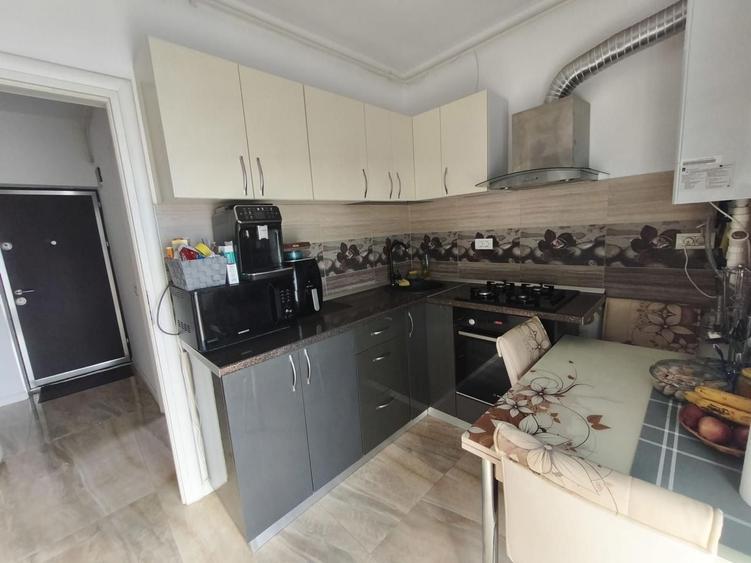 Apartament cu 2 camere decomandat în Rahova