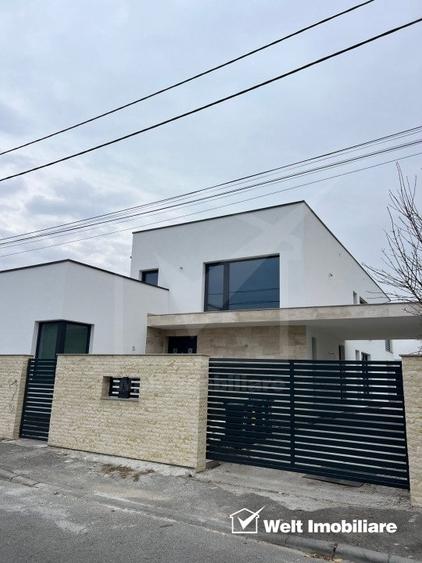 Casă individuală cu 5 camere cu Canalizare în Someșeni