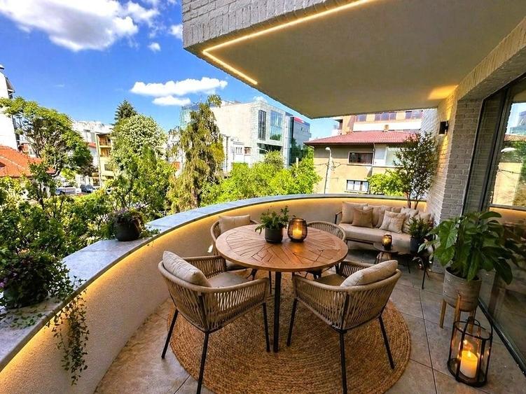 Apartament cu 4 camere în Aviatorilor