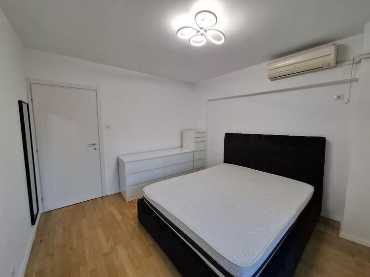 Apartament cu 3 camere semidecomandat în Muncii