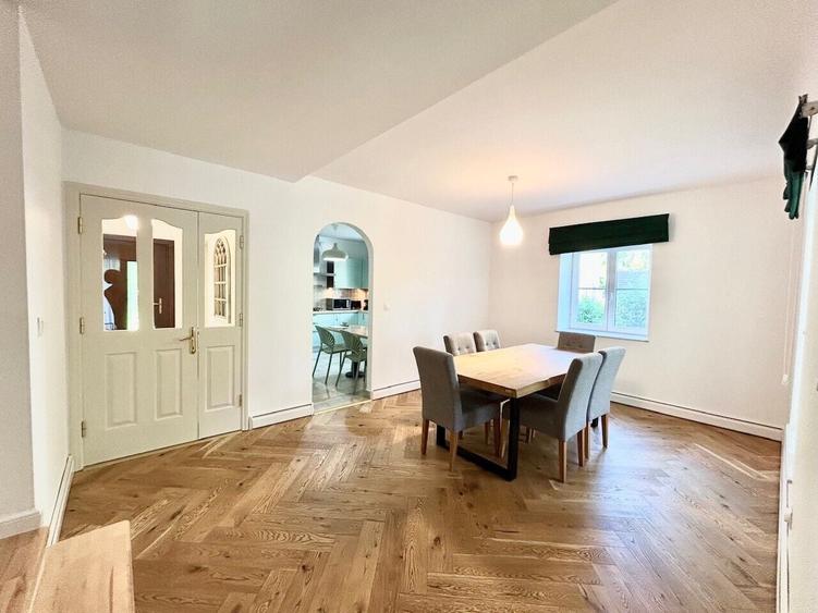 Duplex cu 4 camere cu Canalizare în Iancu Nicolae