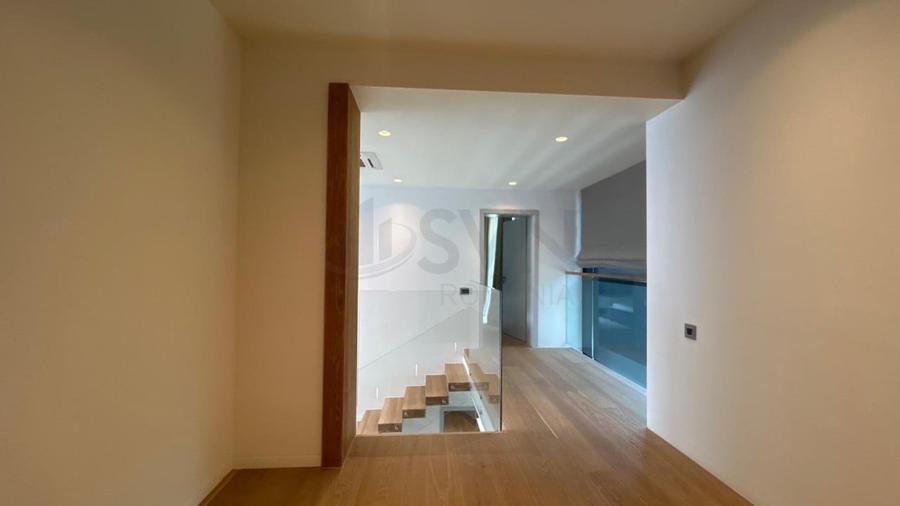 Casă individuală cu 6 camere cu Piscina în Iancu Nicolae