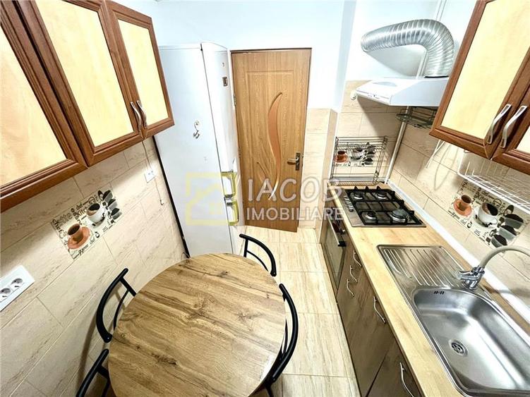 Apartament cu 2 camere decomandat, mobilat în 9 Mai