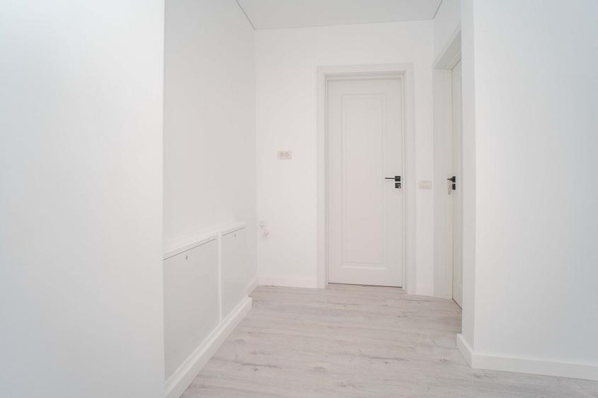 Apartament cu 2 camere decomandat în Nicolina