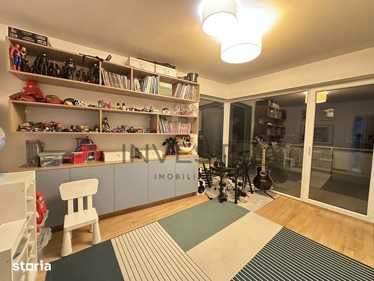 Apartament cu 4 camere decomandat în Bună Ziua