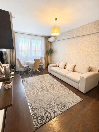 Apartament cu 3 camere decomandat în Lotus