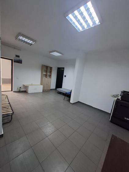 Garsonieră decomandată cu curte proprie – Zona Amurgului - 6