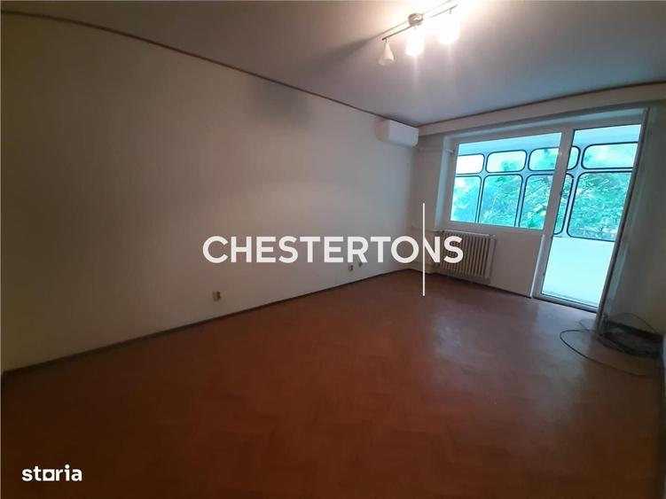 Apartament cu 3 camere decomandat în Tineretului