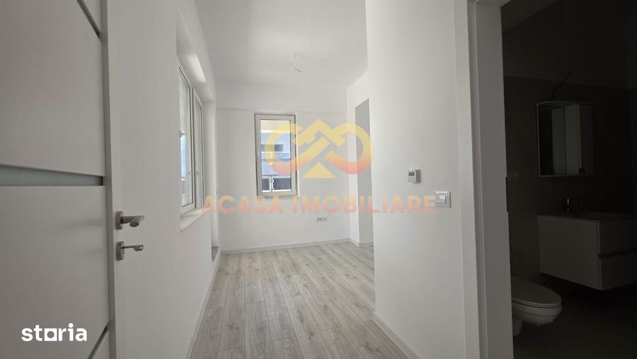 Apartament cu 3 camere decomandat în Voinești
