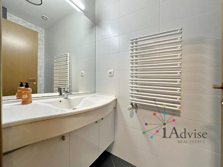 Apartament cu 3 camere decomandat, mobilat în Drumul Poienii