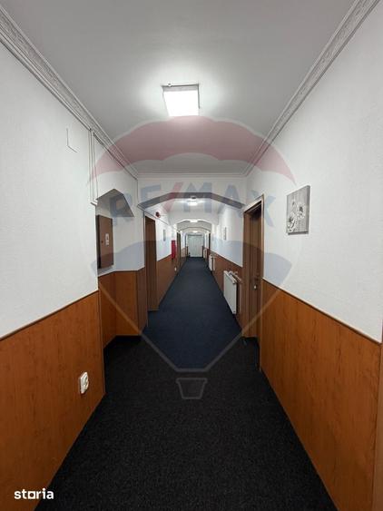 Spațiu comercial, de 1,440 mp, în Ultracentral