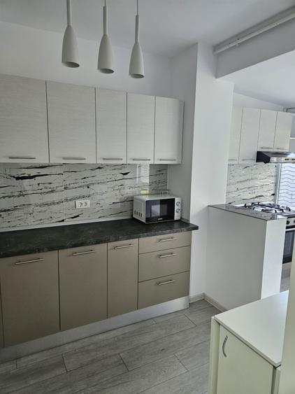Apartament cu 2 camere semidecomandat în Exterior Vest