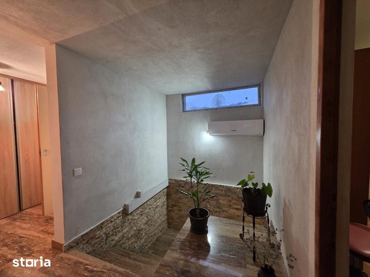 Casă cu 4 camere cu Teren 1600 Mp în Hărău