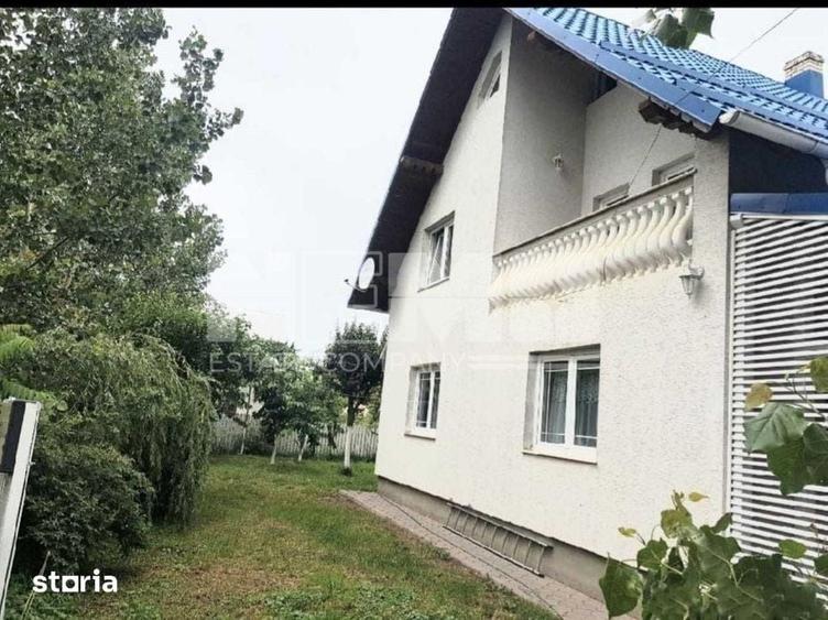 Casă cu 4 camere cu Teren 500 Mp în Rădăuți
