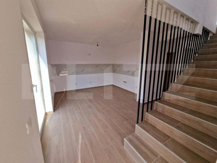 Casă cu 4 camere cu Teren 550 Mp în Stupini