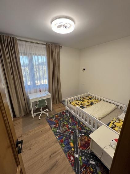 Casă cu 4 camere în Moara