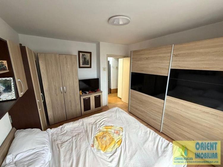 Apartament cu 2 camere decomandat în Km 4